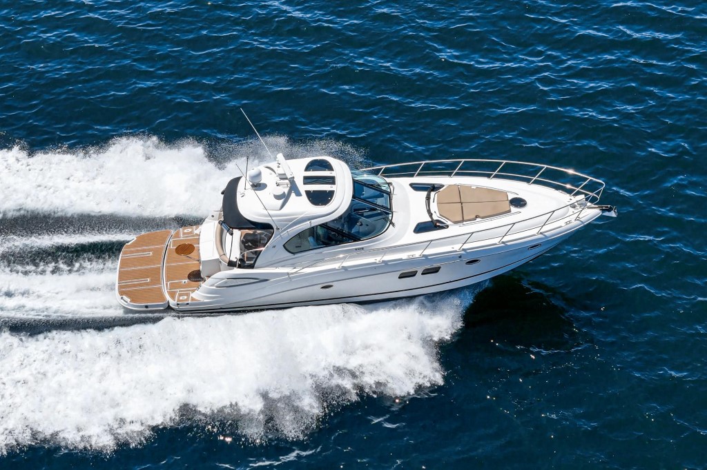 2013 Four Winns V475
