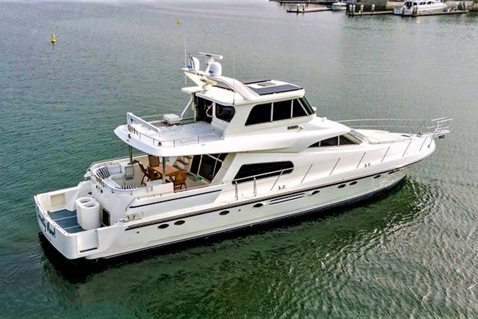 Johnson 70 Motor Yacht